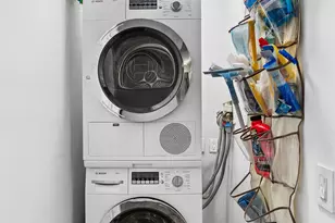 1065 Park Ave, New York City, NY 10128 - Photo 12