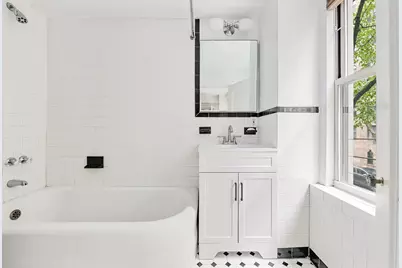 215 E 73rd Street #2A, New York, NY 10021 - Photo 10