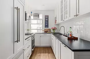 215 E 73rd St, New York City, NY 10021 - Photo 4