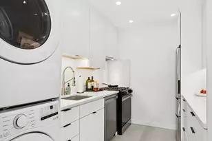 319 E 105th St, New York City, NY 10029 - Photo 2