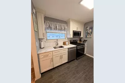 268-41 82nd Avenue #2, Floral Park, NY 11040 - Photo 6