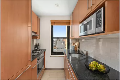 300 W 23rd Street #14M, New York City, NY 10011 - Photo 4
