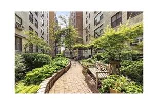 433 E 51st St, New York City, NY 10022 - Photo 10