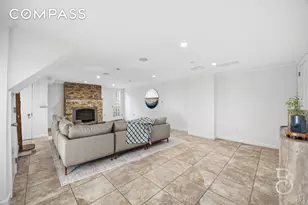 22-61 46th St, New York City, NY 11105 - Photo 12