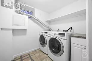 22-61 46th St, New York City, NY 11105 - Photo 14