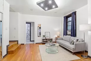 21-38 35th St, New York City, NY 11105 - Photo 4
