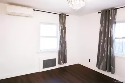 81-32 252nd Street, New York City, NY 11426 - Photo 6