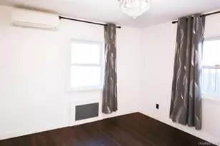 81-32 252nd St, New York City, NY 11426 - Photo 6