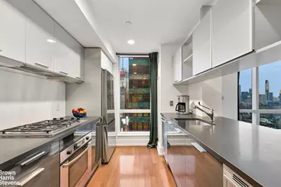 350 W 42nd Street #38E, New York City, NY 10036 - Photo 4