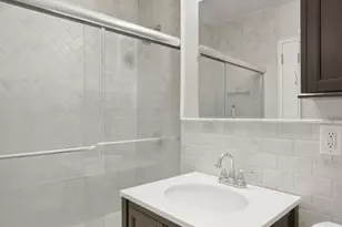 201 E 21st St, New York City, NY 10010 - Photo 6