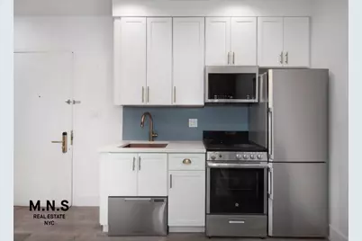 326 Bedford Avenue #6-E, New York City, NY 11249 - Photo 2