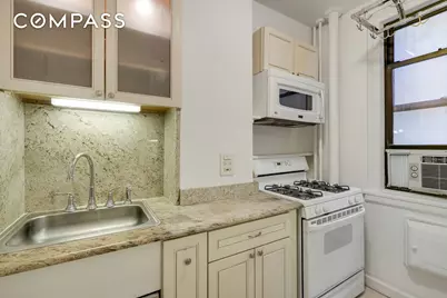 74 W 68th Street #5A, New York, NY 10023 - Photo 6