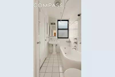 74 W 68th Street #5A, New York, NY 10023 - Photo 10