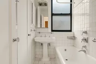 74 W 68th St, New York City, NY 10023 - Photo 10