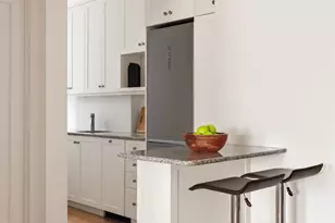 255 W 23rd St, New York City, NY 10011 - Photo 6