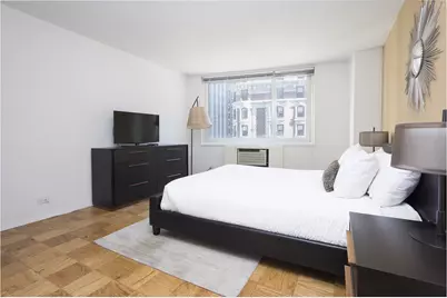 230 W 55th Street #10E, New York, NY 10019 - Photo 4