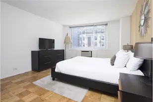 230 W 55th St, New York, NY 10019 - Photo 4