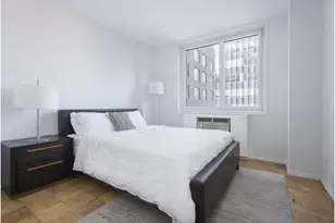 230 W 55th St, New York City, NY 10019 - Photo 2