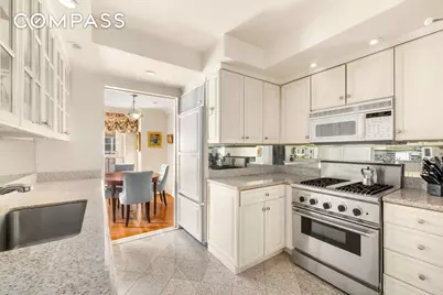 2 Beekman Place #12F, New York City, NY 10022 - Photo 4