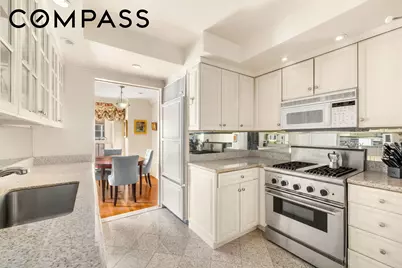 2 Beekman Place #12F, New York City, NY 10022 - Photo 4