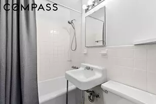 301 E 22nd St, New York City, NY 10010 - Photo 4