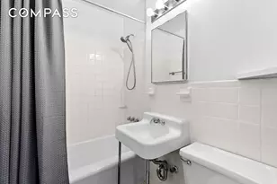 301 E 22nd St, New York City, NY 10010 - Photo 4