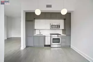 416 W 52nd St, New York City, NY 10019 - Photo 10