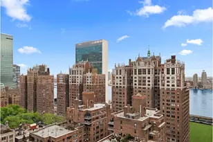 300 E 40th St, New York City, NY 10016 - Photo 8