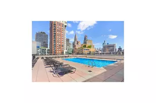 300 E 40th St, New York City, NY 10016 - Photo 16