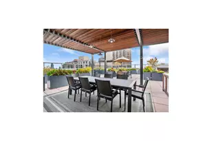 300 E 40th St, New York City, NY 10016 - Photo 18