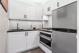 520 E 81st St, New York City, NY 10028 - Photo 2