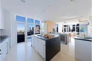 555 W 59th St, New York City, NY 10019 - Photo 14