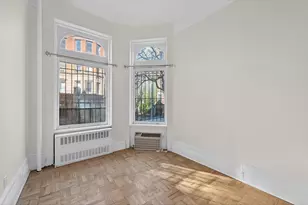 62 W 87th St, New York City, NY 10024 - Photo 2