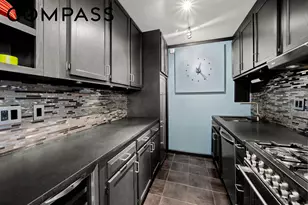 2025 Broadway, New York City, NY 10023 - Photo 2