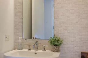 255 Hudson St, New York City, NY 10013 - Photo 6