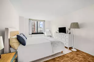 200 Rector Pl, New York City, NY 10280 - Photo 6