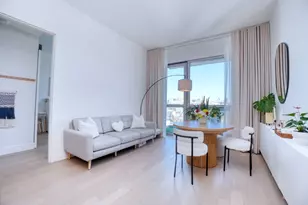 22-43 Jackson Ave, New York City, NY 11101 - Photo 8