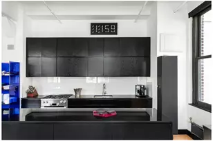 448 W 37th St, New York City, NY 10018 - Photo 4