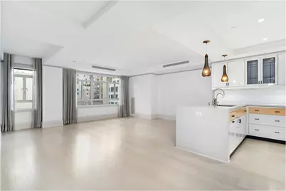 21 E 61st Street #9C, New York City, NY 10065 - Photo 2