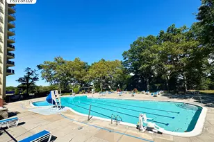 17-85 215th St, Bayside, NY 11360 - Photo 18