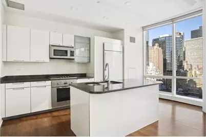 250 E 49th Street #12C, New York, NY 10017 - Photo 2