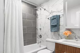 310 E 46th St, New York City, NY 10017 - Photo 6