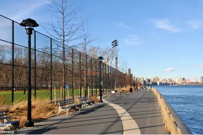 530 E 72nd Street #4D, New York City, NY 10021 - Photo 18