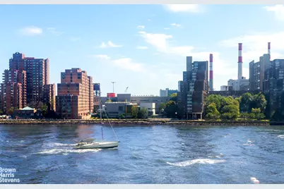 530 E 72nd Street #4D, New York City, NY 10021 - Photo 2