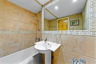 174 E 74th St, New York City, NY 10021 - Photo 10