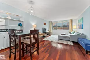 32 Gramercy Pk S, New York, NY 10003 - Photo 8