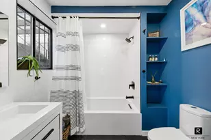 239 E 10th St, New York City, NY 10003 - Photo 14