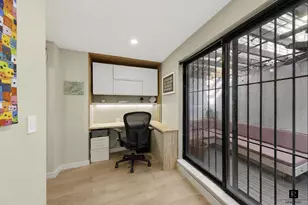 239 E 10th St, New York City, NY 10003 - Photo 16