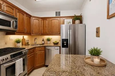 300 E 40th Street #12-E, New York City, NY 10016 - Photo 4