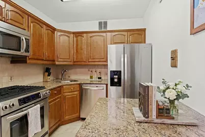 300 E 40th Street #12-E, New York City, NY 10016 - Photo 4